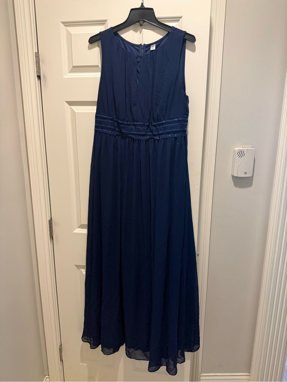 Amazon Navy Sleeveless Chiffon Prom Gown with Sequin Waistband - Picture 4 of 8